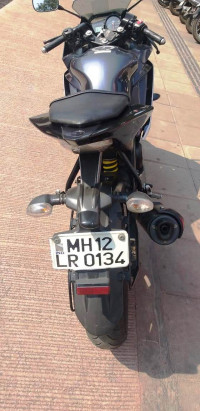 Grey Yamaha YZF R15 V2