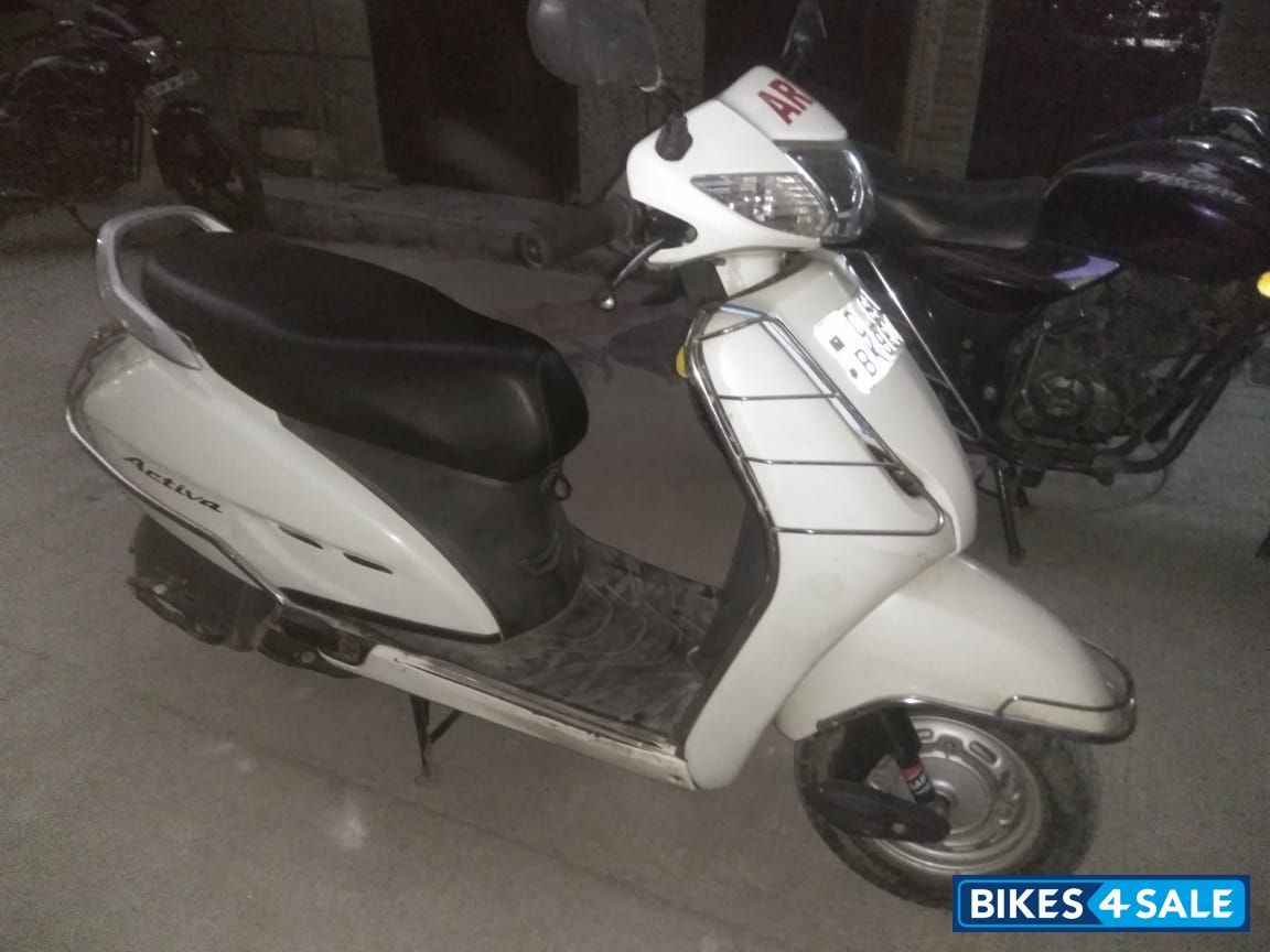 White Honda Activa