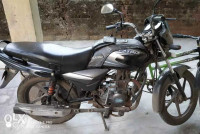 Black Bajaj Platina 100