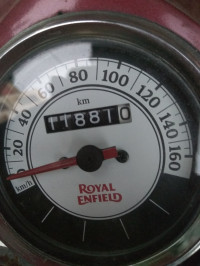 Red Royal Enfield Classic 500