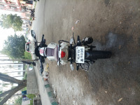 White TVS Apache RTR 180