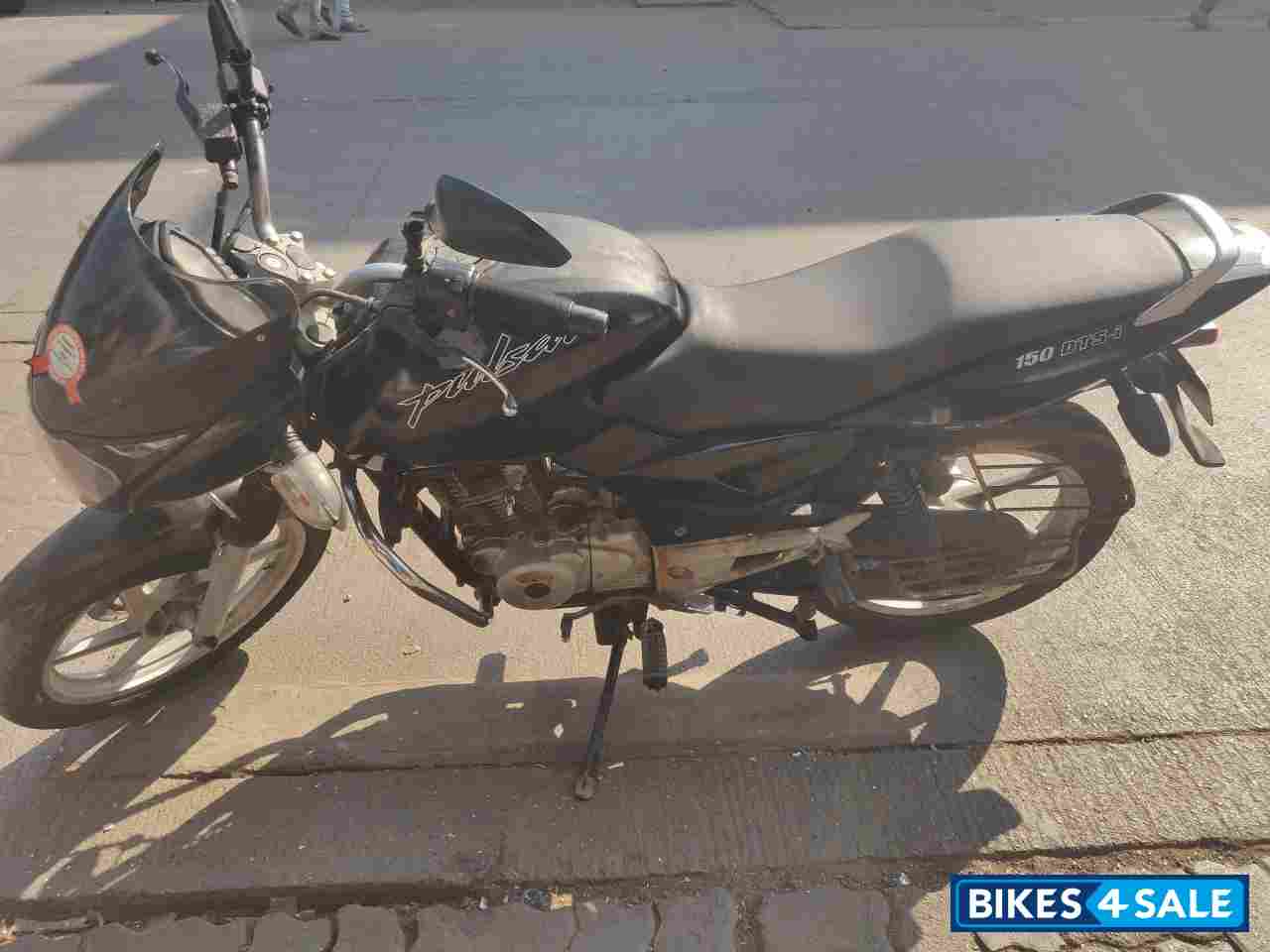 Black Bajaj Pulsar 150 DTSi