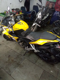 Yellow Bajaj Pulsar RS 200 ABS