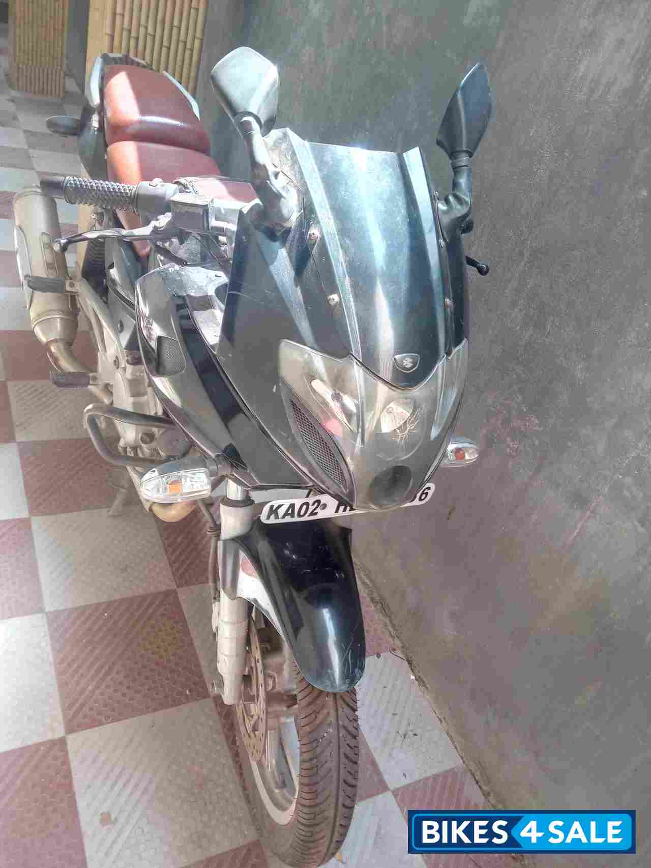 Bajaj Pulsar 220 DTSFi