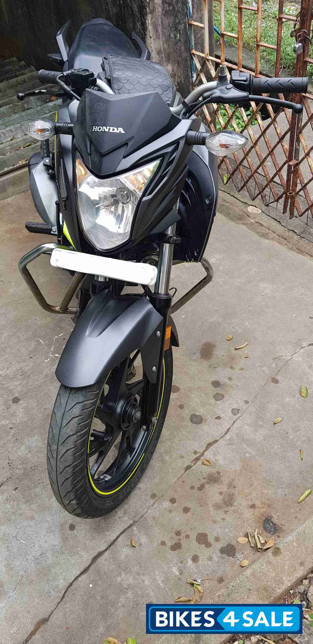 Honda CB Hornet 160R