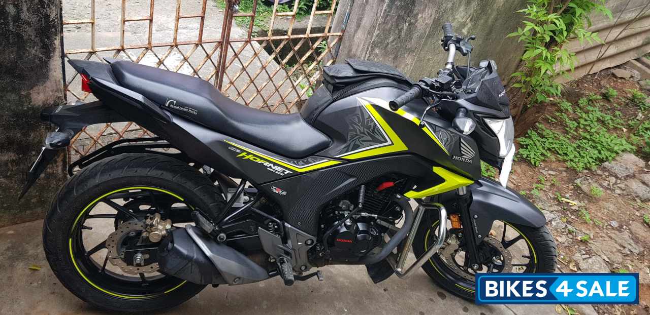 Honda CB Hornet 160R