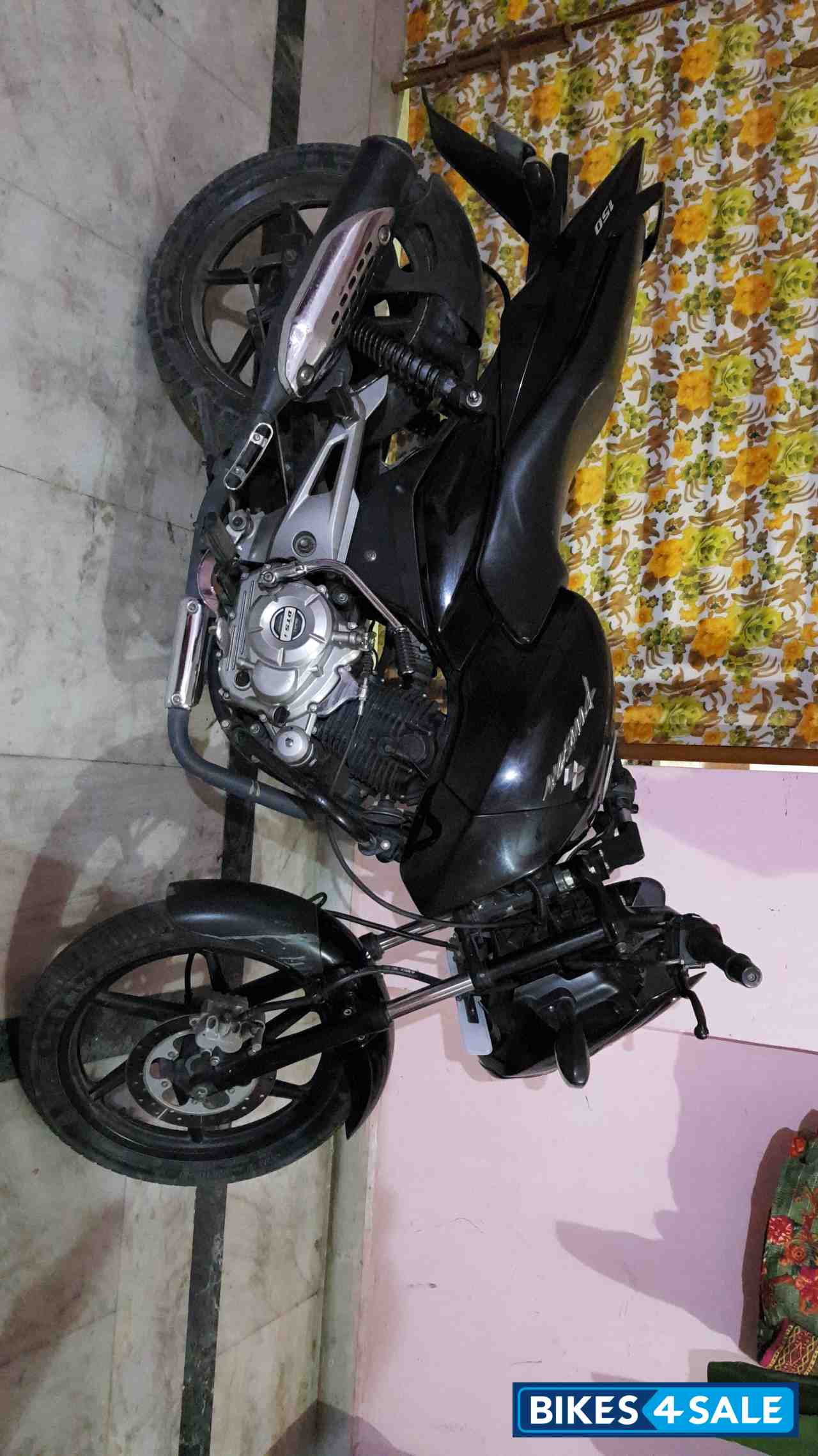 Black Bajaj Pulsar 150 DTSi