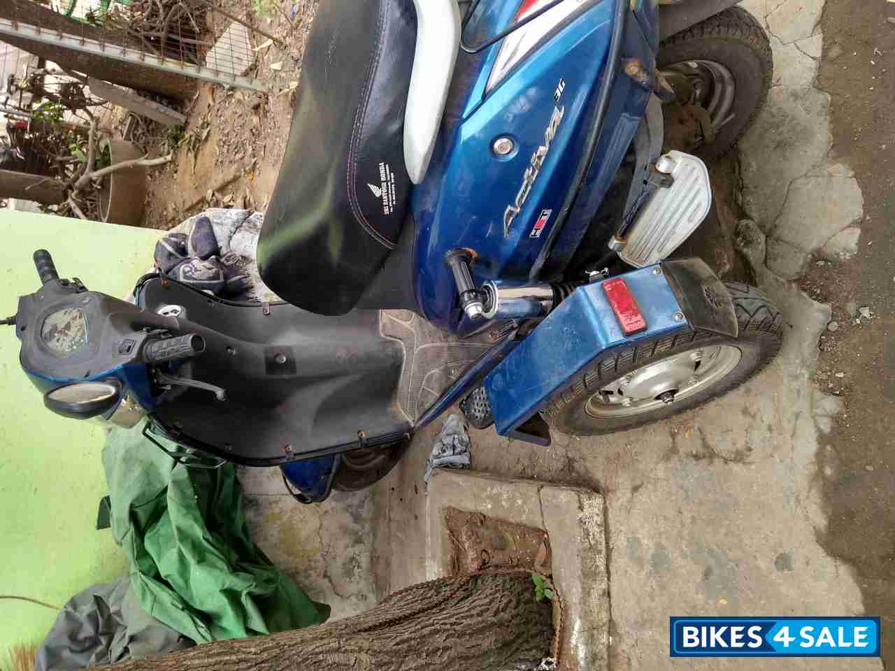 Blue Honda Activa 3G