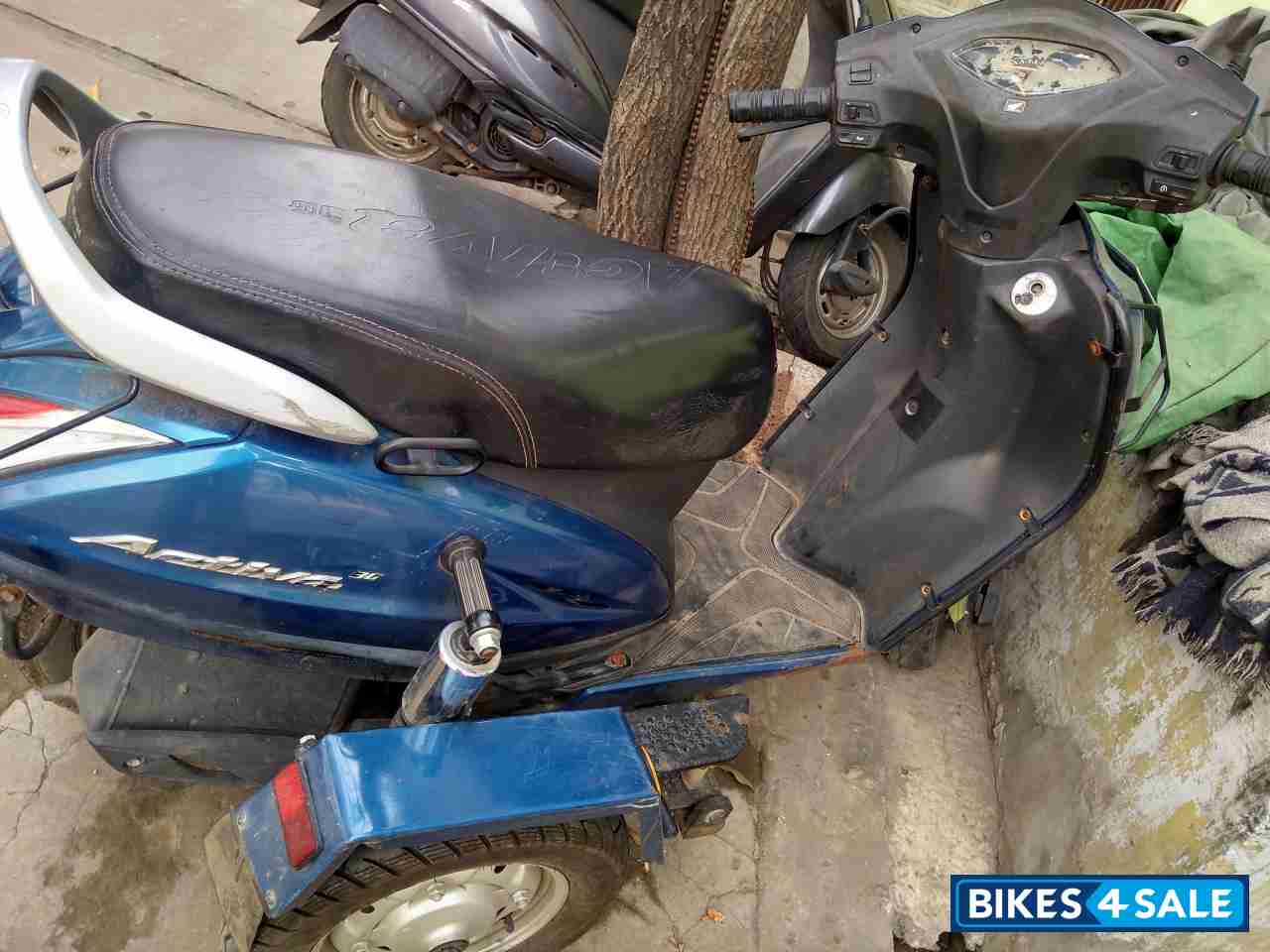 Blue Honda Activa 3G