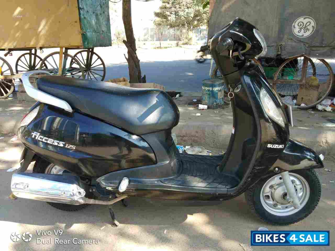 Black Suzuki Access 125