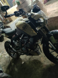 KTM Duke 200