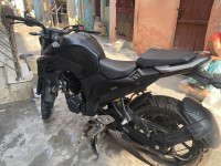Black Yamaha FZ25