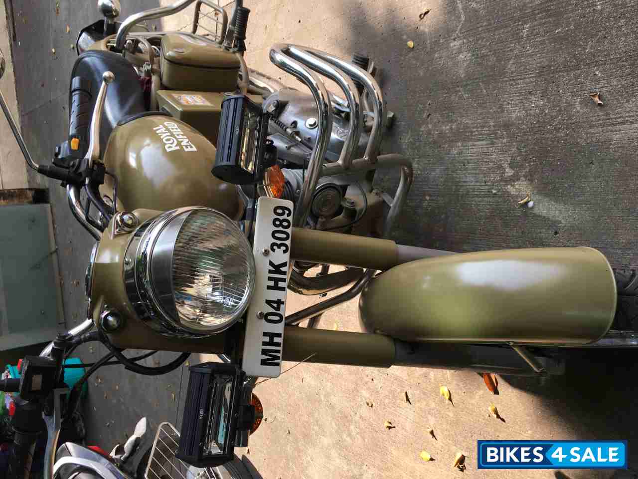 Brown Royal Enfield Classic Desert Storm