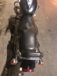 Black Bajaj Avenger 220 DTS-i