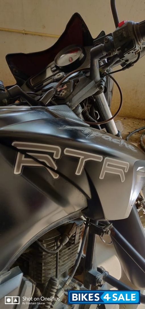 Matte Black TVS Apache RTR 180