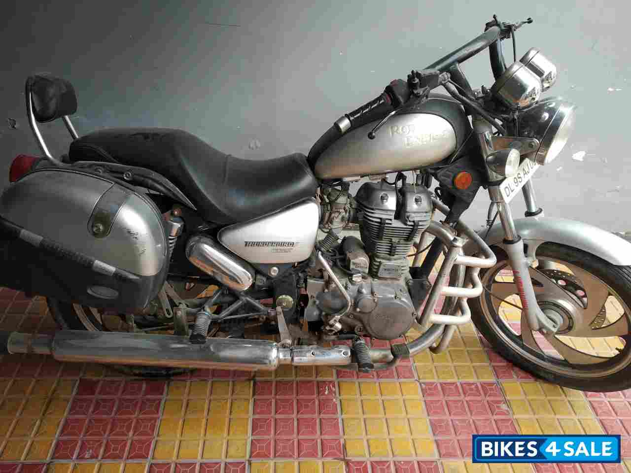 Silver Royal Enfield Thunderbird TwinSpark 350