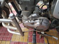 Silver Royal Enfield Thunderbird TwinSpark 350