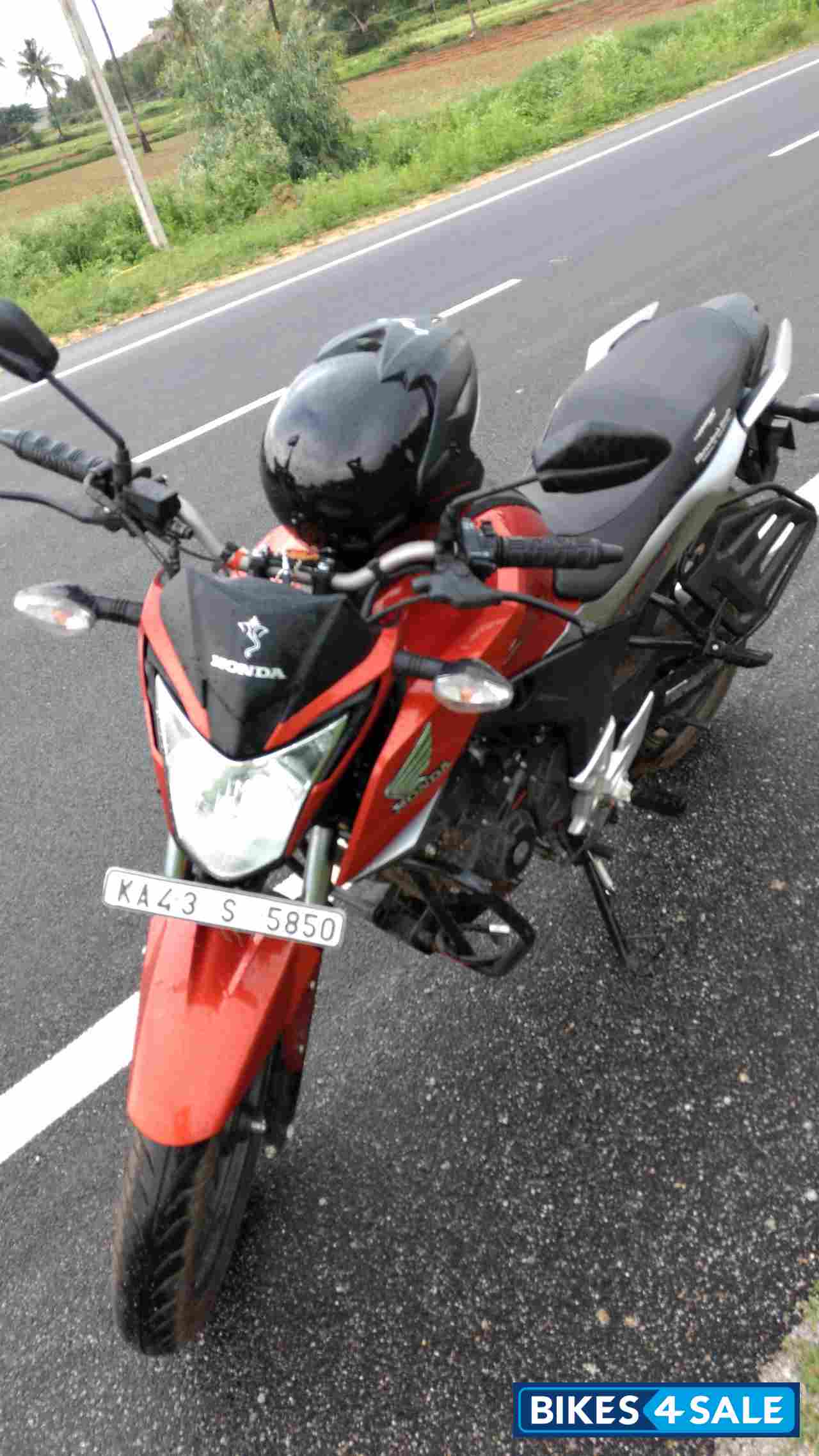 Honda CB Hornet 160R