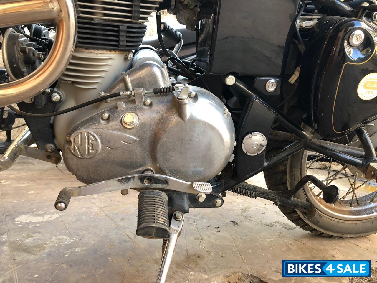 Black Royal Enfield Classic 350