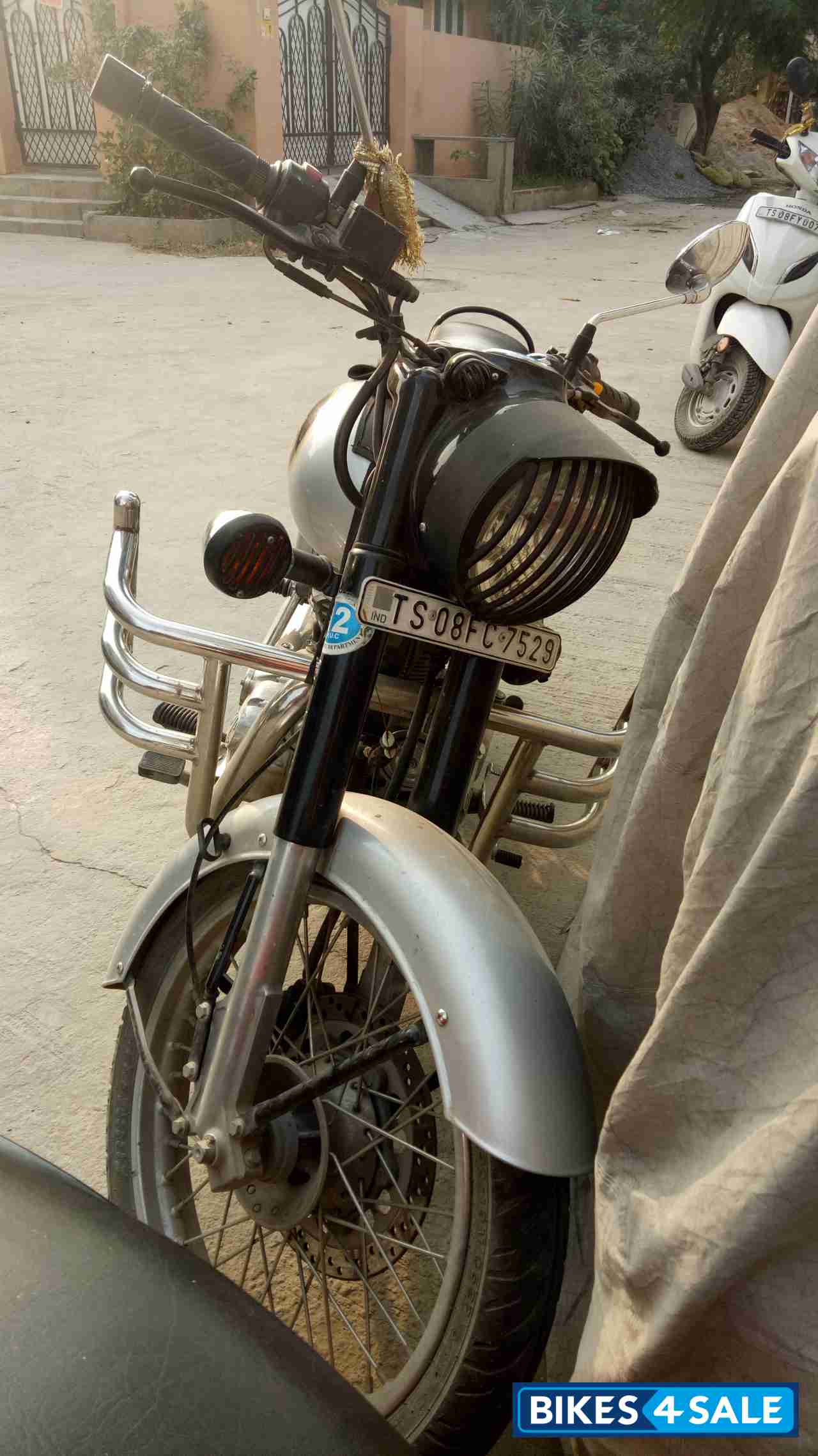 Silver Royal Enfield Classic 350