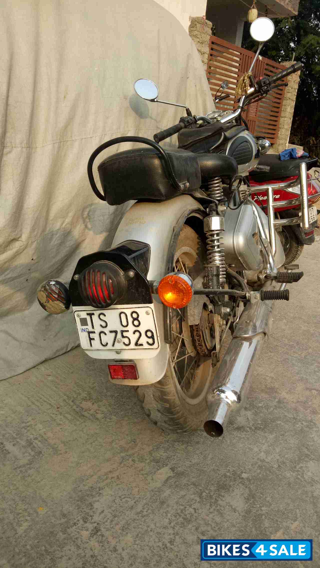 Silver Royal Enfield Classic 350