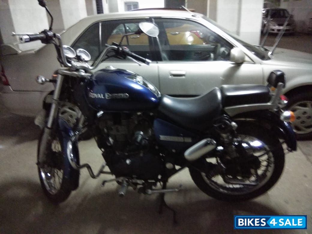 Marine Blue Royal Enfield Thunderbird 350