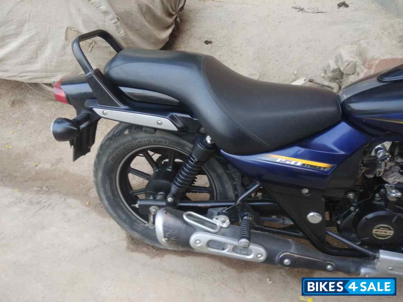 Bajaj Avenger Street 150