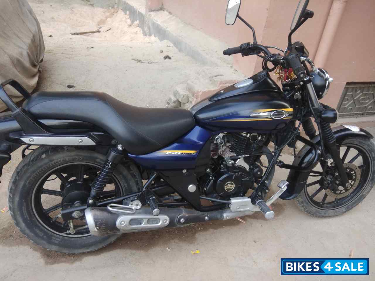 Bajaj Avenger Street 150