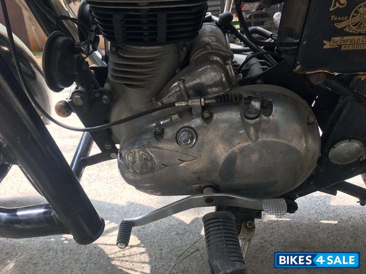 Black With Limited Edition Whi Royal Enfield Classic 500