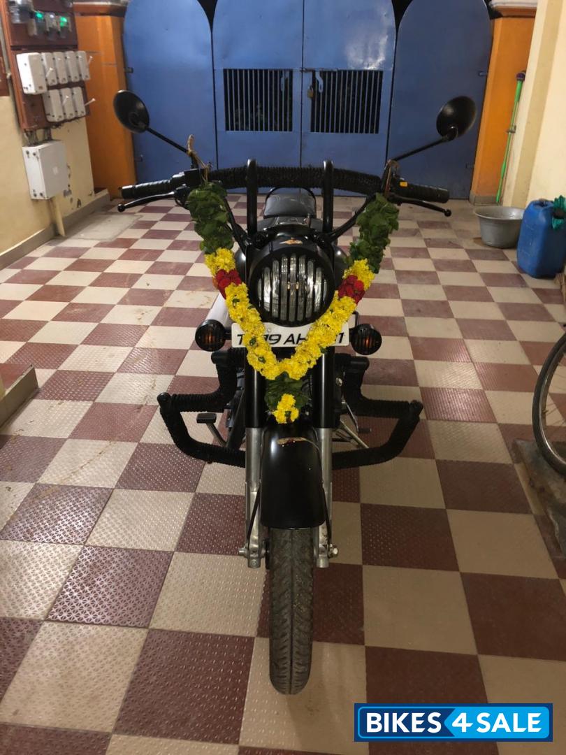 Royal Enfield Classic Stealth Black