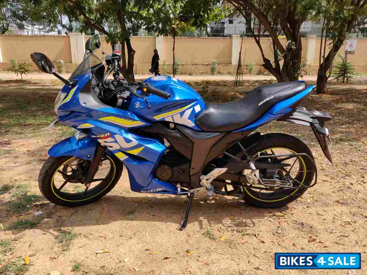 Moto Gp Blue Suzuki Gixxer SF SP