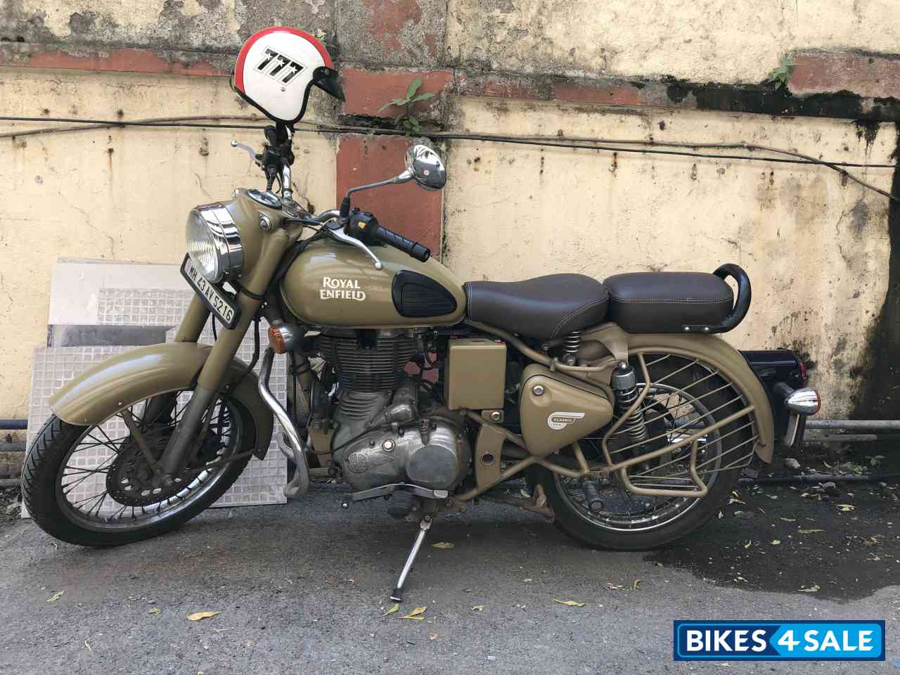 Sand Royal Enfield Classic Desert Storm