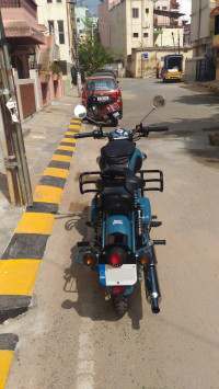 Royal Enfield Classic Squadron Blue