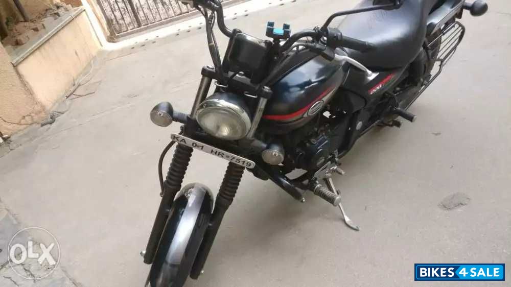 Bajaj Avenger Street 220