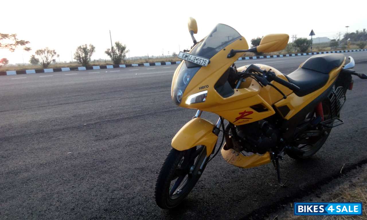 Daring Yellow Hero Karizma R