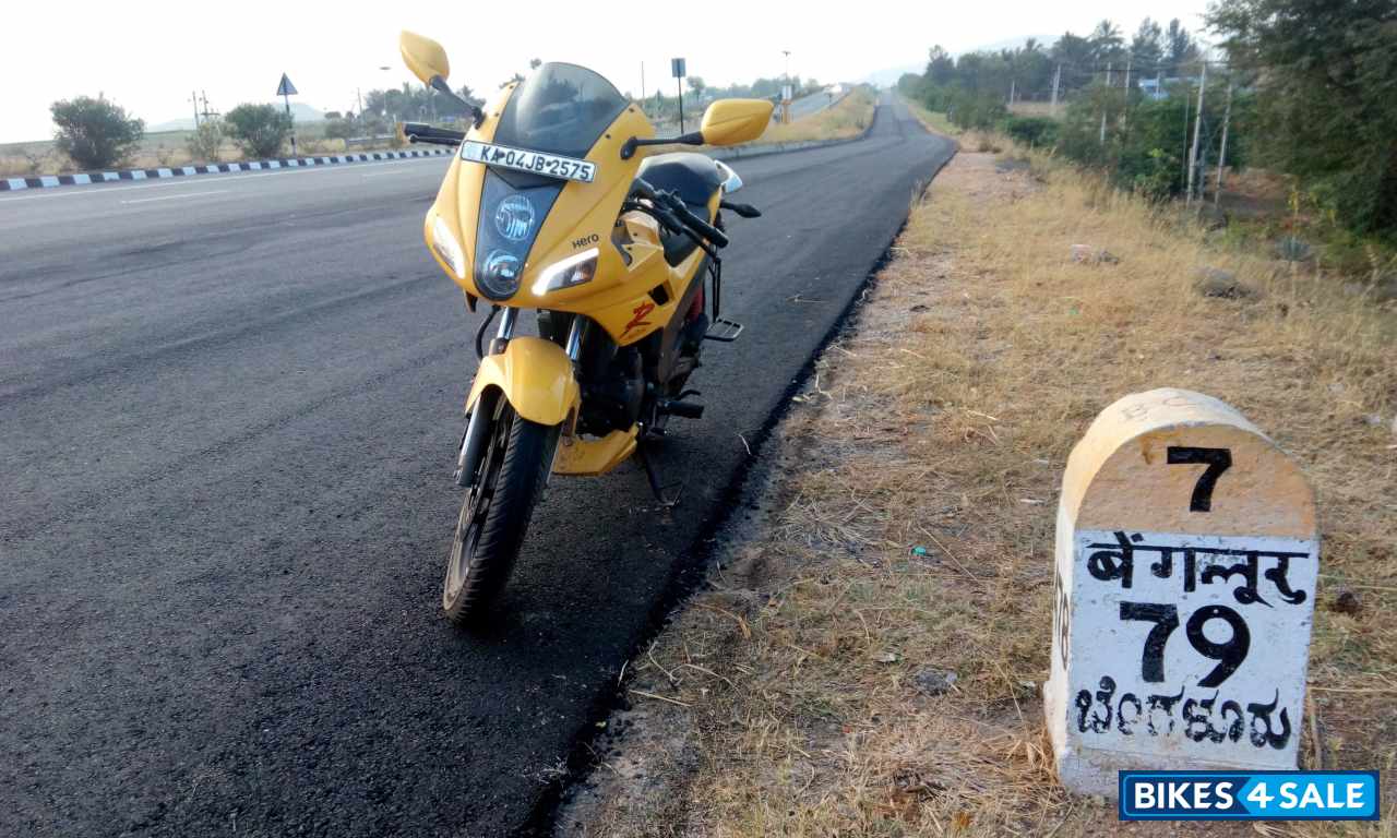 Daring Yellow Hero Karizma R