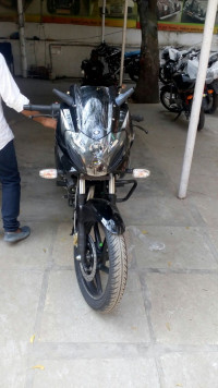 Bajaj Pulsar 220F