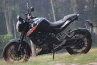 Ebony Black KTM Duke 200