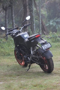 Ebony Black KTM Duke 200