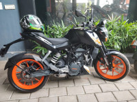 Ebony Black KTM Duke 200