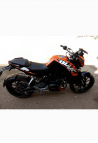 Orange KTM Duke 200