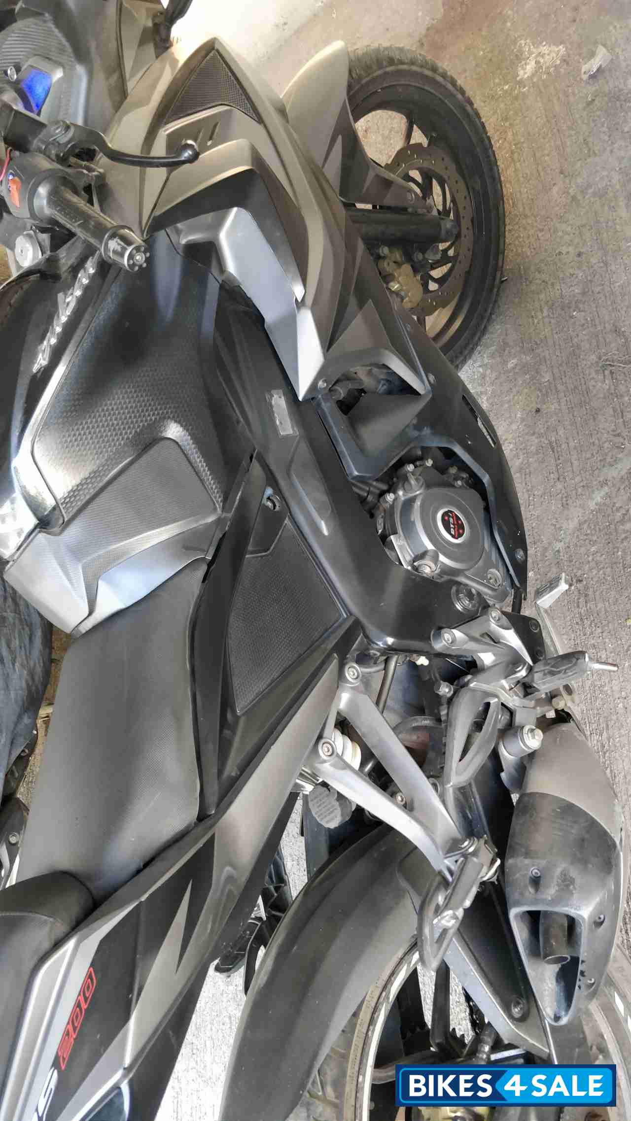 Black And Grey Bajaj Pulsar RS 200 Black And Grey Bajaj Pulsar RS 200