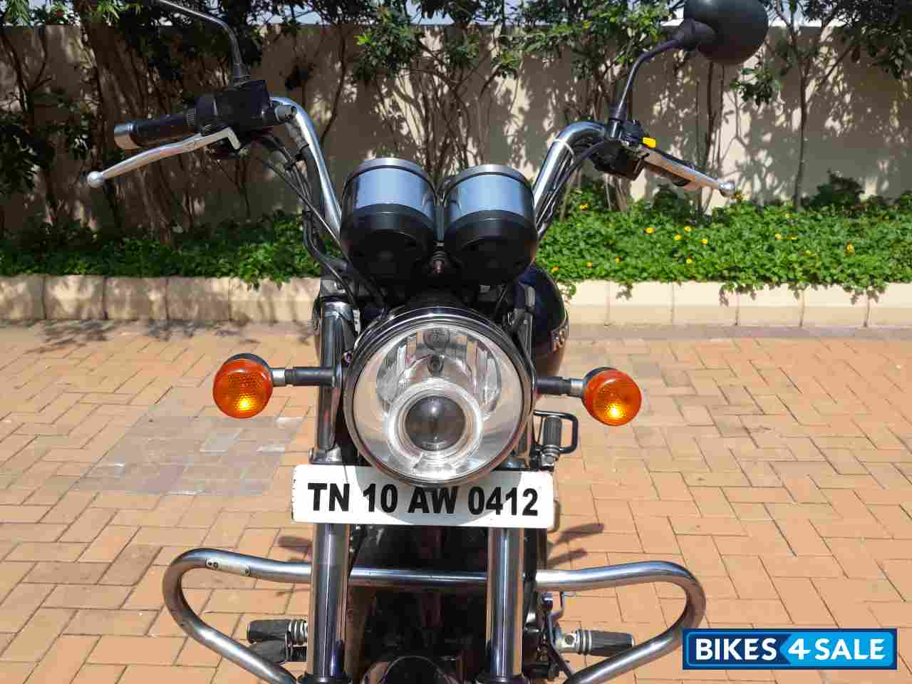 Blue Royal Enfield Thunderbird 350 Blue Royal Enfield Thunderbird 350