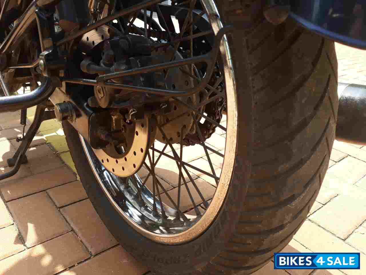 Blue Royal Enfield Thunderbird 350 Blue Royal Enfield Thunderbird 350