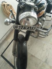 Black Royal Enfield Bullet 350 Twinspark