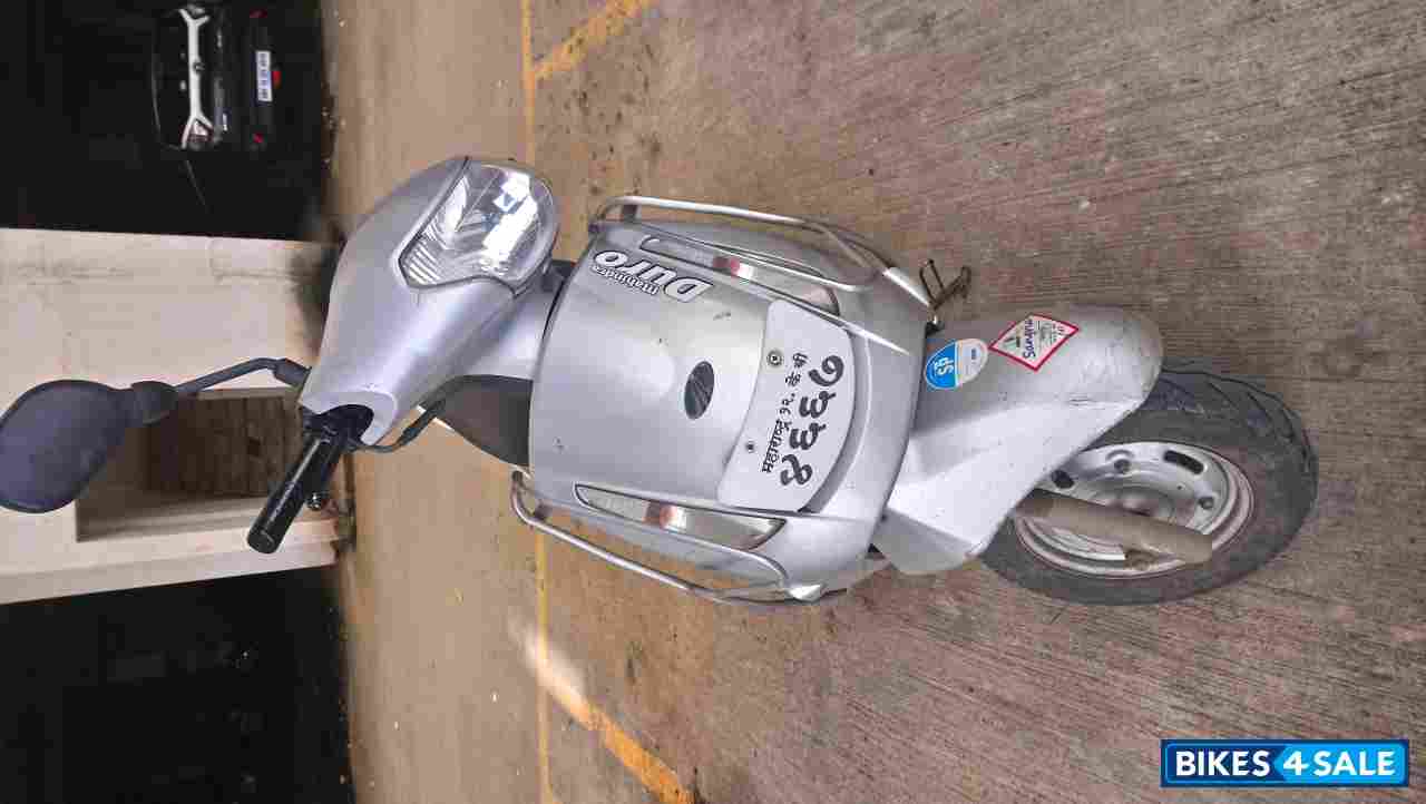 Gold Mahindra Duro DZ