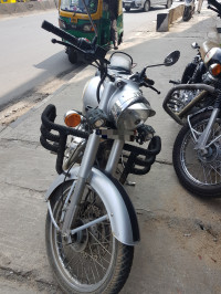 Silver Royal Enfield Classic 350