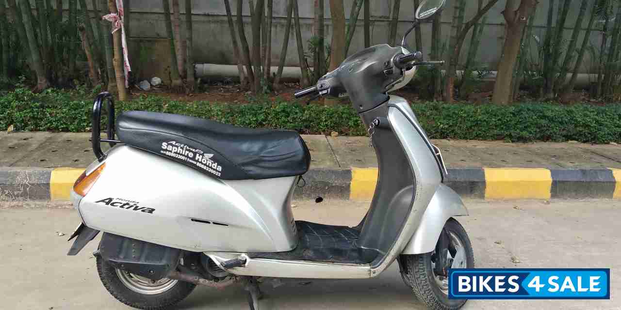 Gold Honda Activa