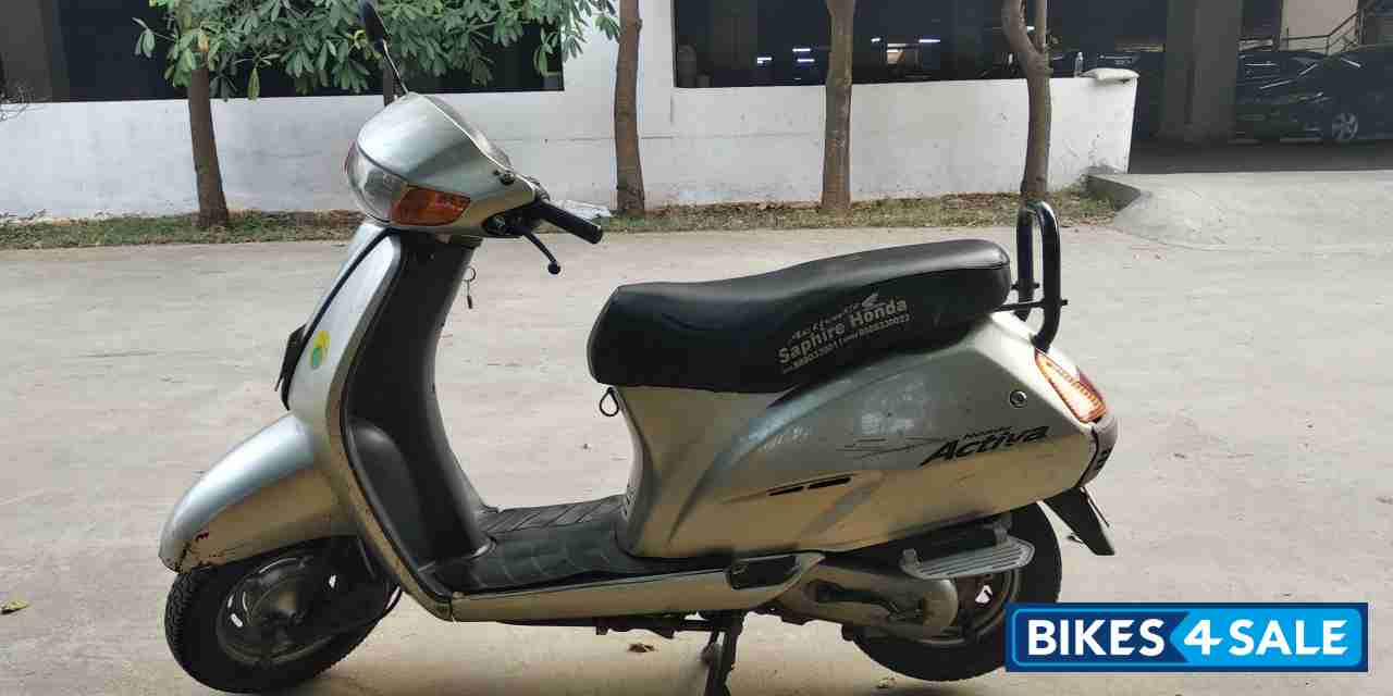 Gold Honda Activa