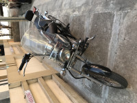 Black Bajaj Avenger Cruise 220